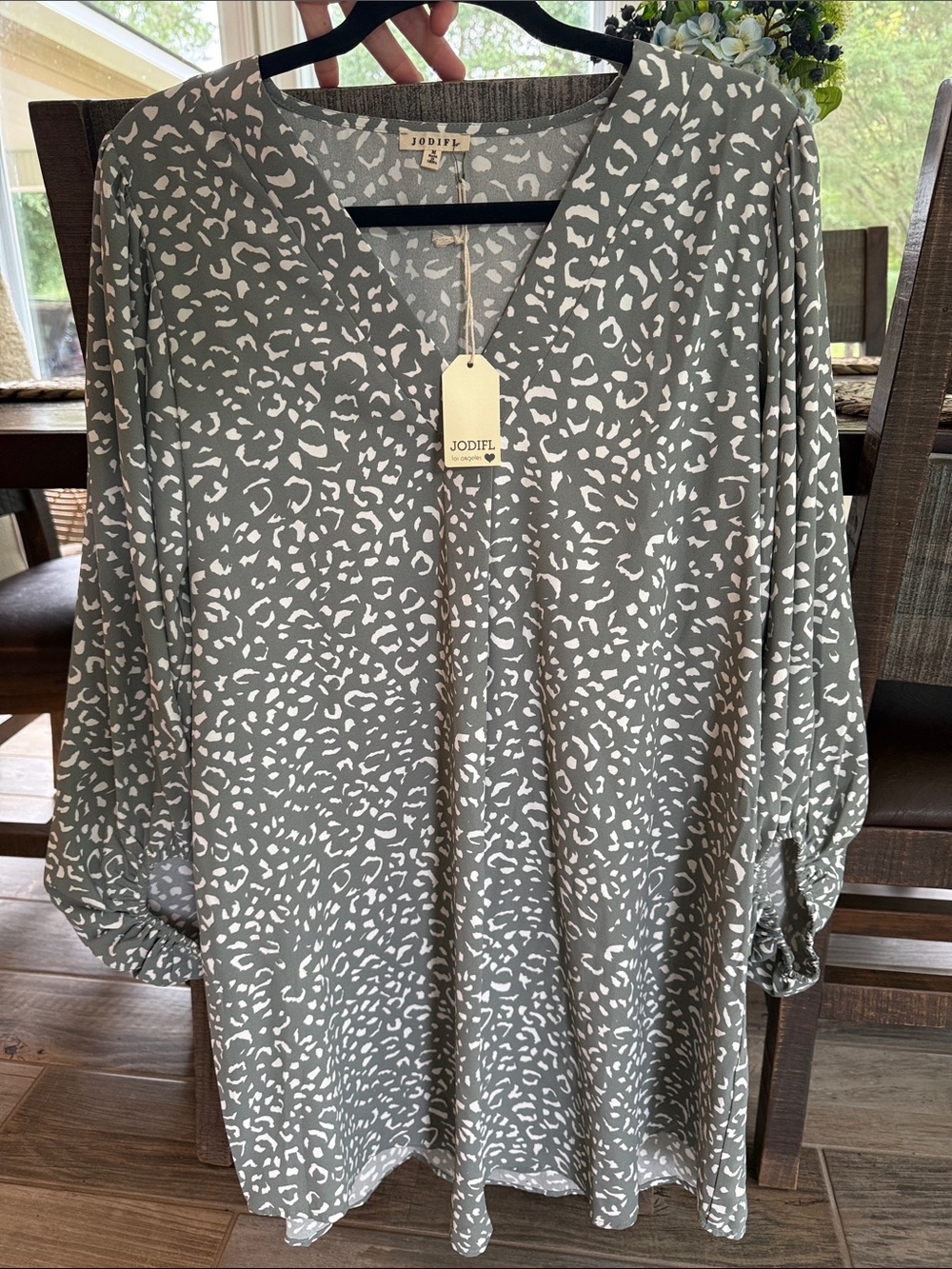 JODIFL Leopard Print V-Neck Tunic